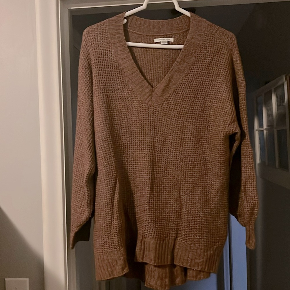 American Eagle brown sweater